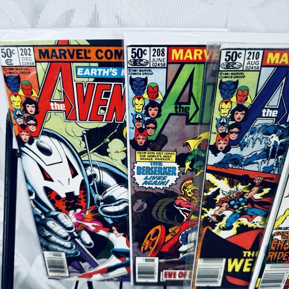 Avengers 202 208 210 214 218-221 225-226 228-231 234 250 242 Lot - Picture 2 of 8